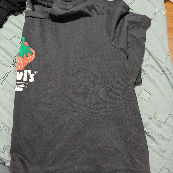 Levi's Cropped T Shirt - Picture 2 of 3